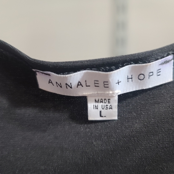 Dress - Picture 4 of 5